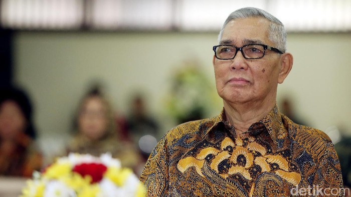 Strategi Penting: Wapres ke-6 RI Try Sutrisno Meninggal Dunia