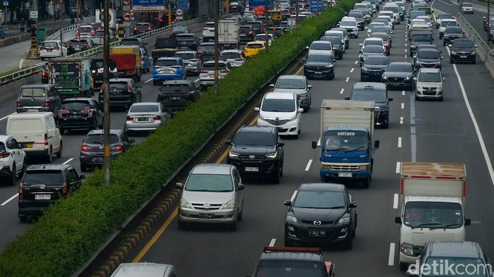 Info Lalin Tol Jakarta di Hari Pertama Puasa Ramadan – Ada Kecelakaan Beruntun