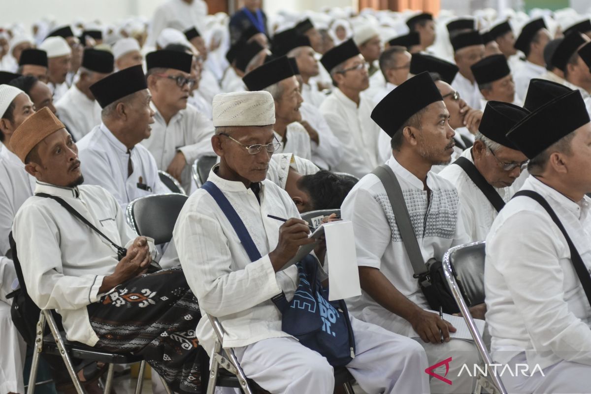Yang Dibahas: Humaniora sepekan, skema “war ticket” haji hingga WFH untuk dosen