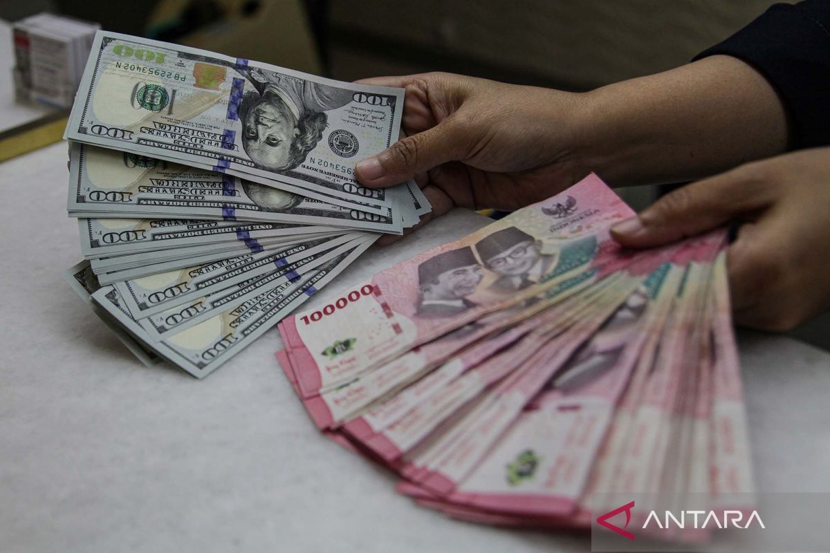 Important News: Rupiah melemah seiring meningkatnya eskalasi konflik AS dengan Iran