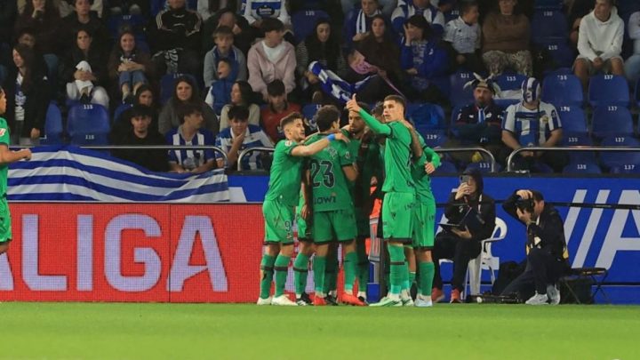 Levante lolos dari kekalahan kontra Deportivo La Coruna