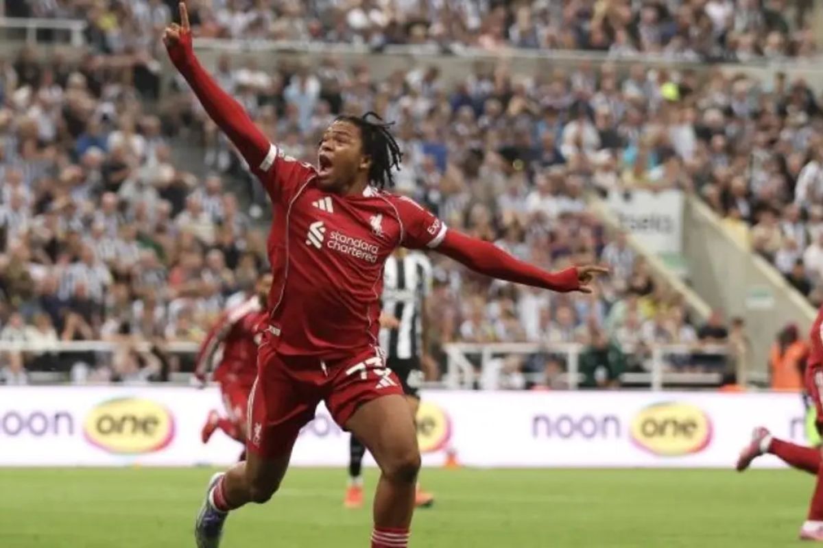 Arne Slot: Rio Ngumoha siap diturunkan sebagai starter lawan PSG