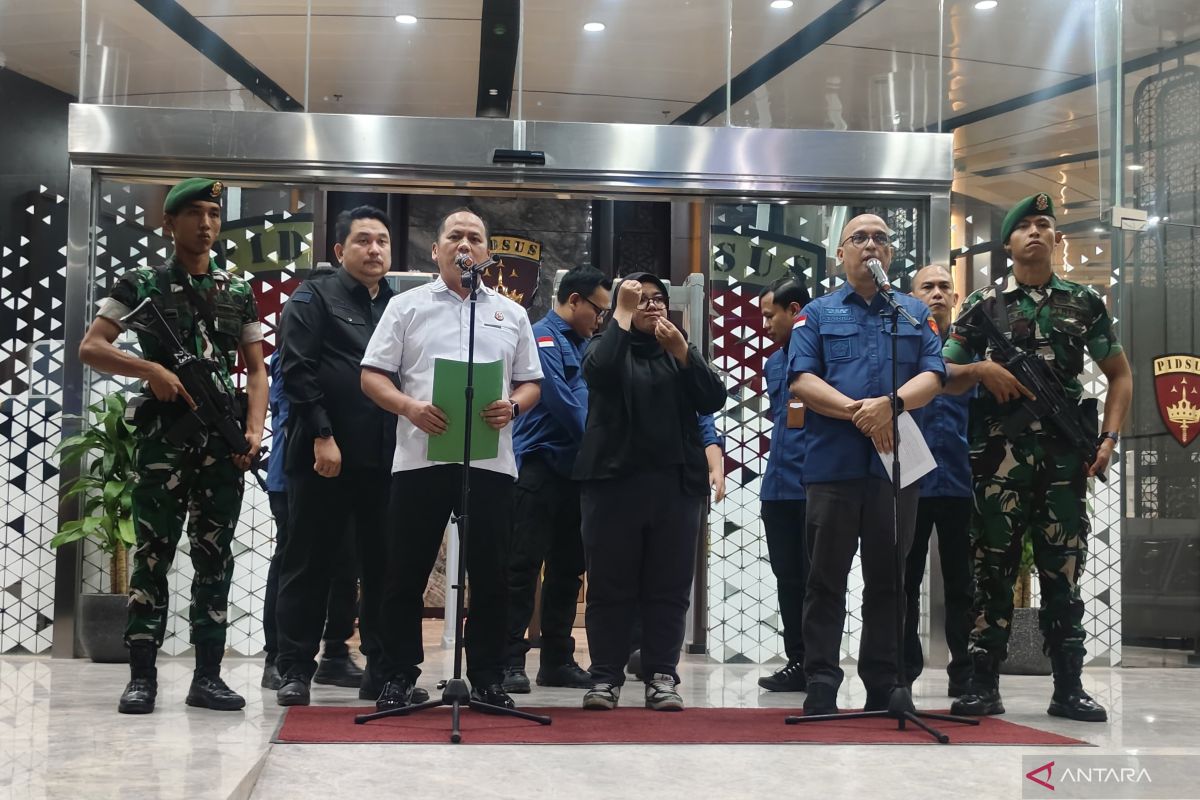 Kunjungan Penting: Kejagung pastikan terus kejar Riza Chalid yang kembali jadi tersangka