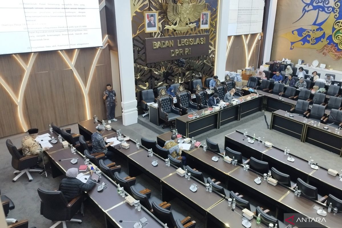 Yang Dibahas: Baleg DPR: RUU SDI atur agar desa berwenang produksi dan kelola data