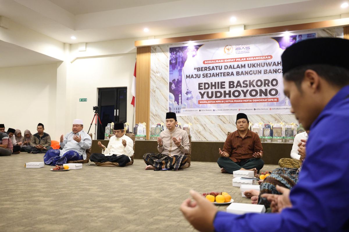 Special Plan: Pimpinan MPR ajak pesantren perkuat akhlak dan ilmu teknologi