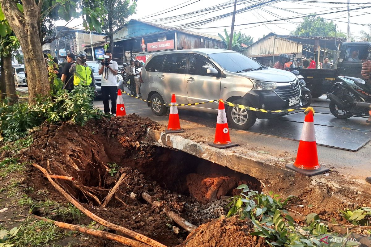 Solution For: Jaksel targetkan perbaikan saluran air Lenteng Agung rampung dua pekan