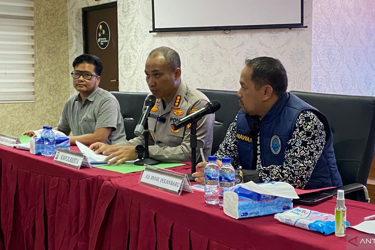 Topics Covered: Selebgram dan anak kepala daerah di Riau dinyatakan positif narkoba