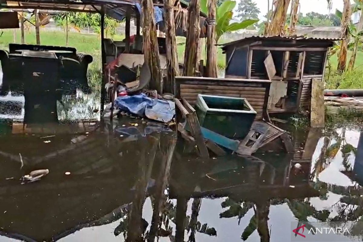 Facing Challenges: Penjelasan SDA Jakbar soal pembangunan pintu air sebabkan genangan