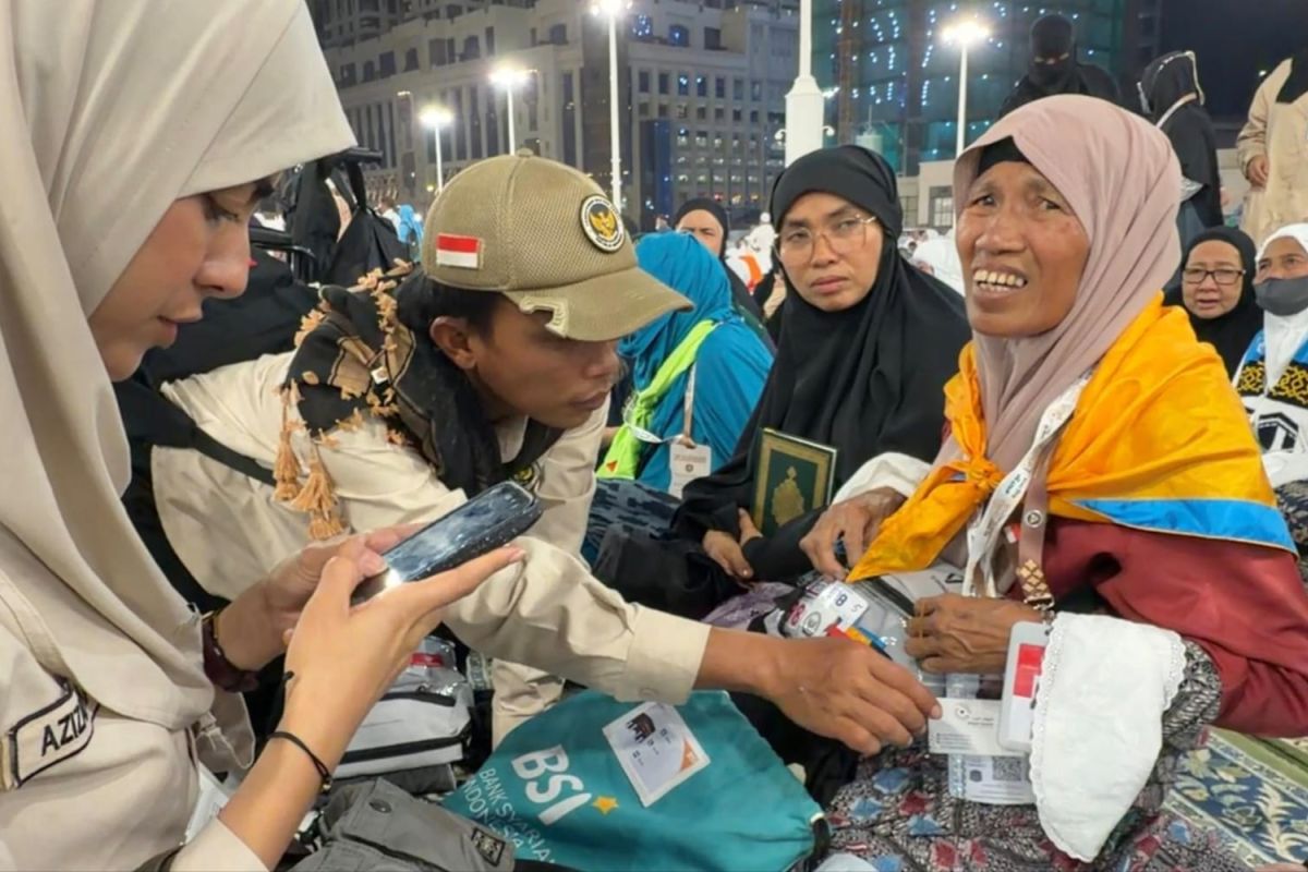 Facing Challenges: Saat berita mengalah demi senyum jamaah