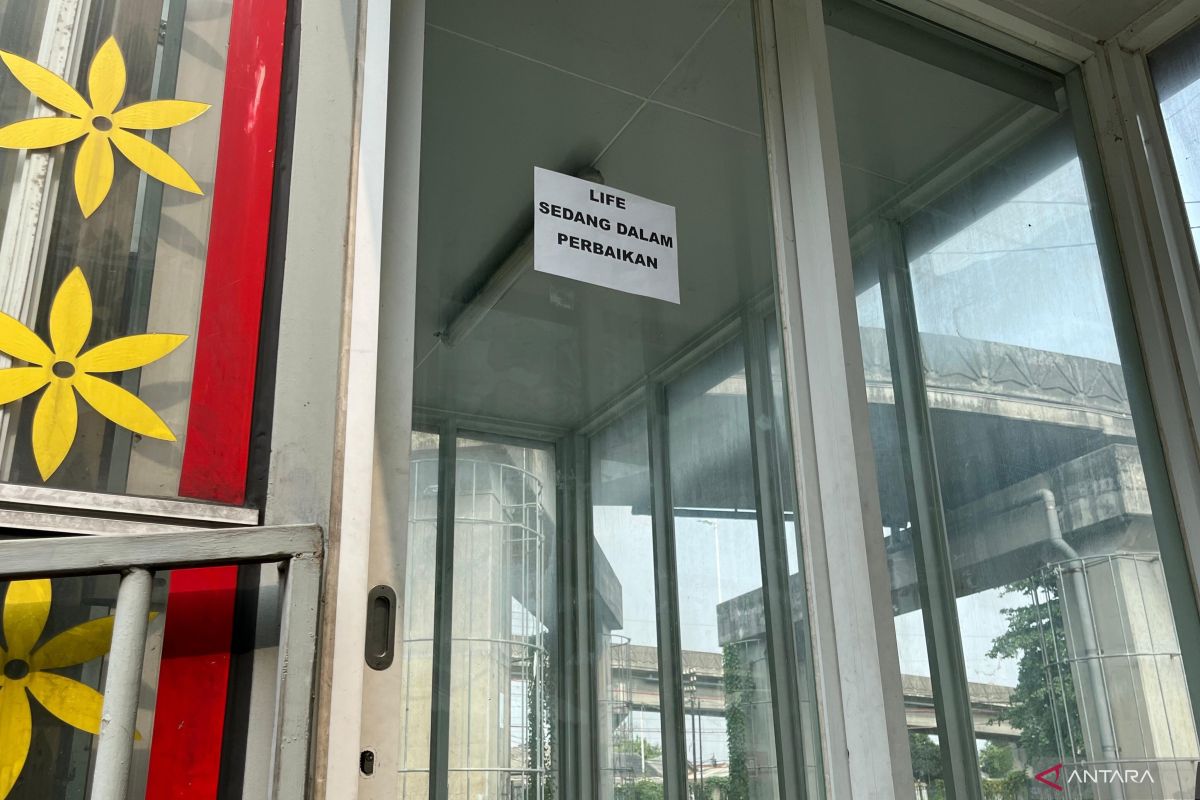 Solution For: Lansia susah naik tangga imbas lift JPO Lenteng Agung tak berfungsi