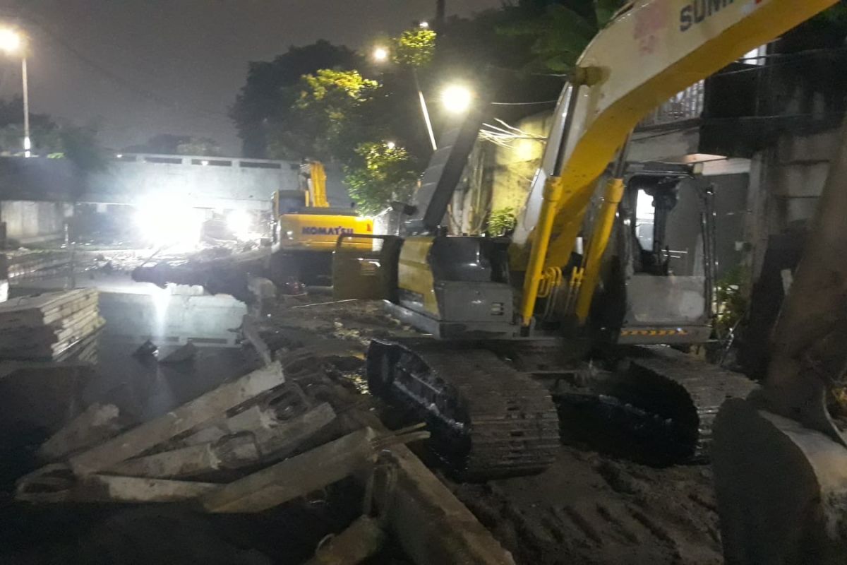 Facing Challenges: Sejumlah warga keluhkan dampak pembangunan Kali Cakung Drain Kelapa Gading
