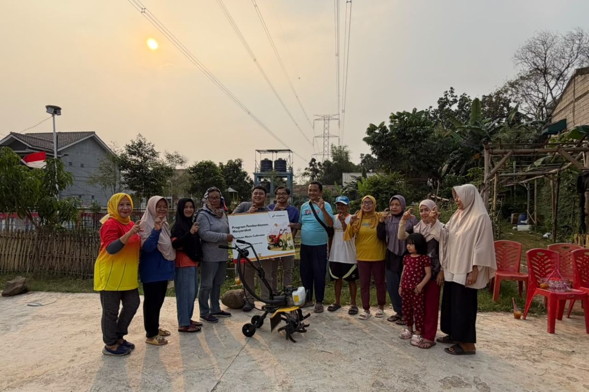 Special Plan: Pertagas salurkan mesin cultivator untuk TPS3R di Pamulang Barat