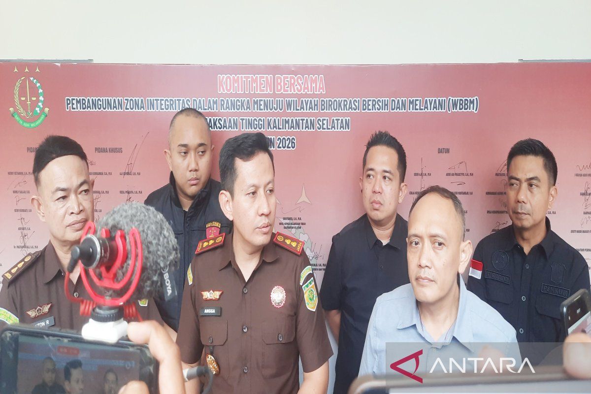 Kejari Tabalong tahan pegawai ESDM tersangka pemerasan izin tambang