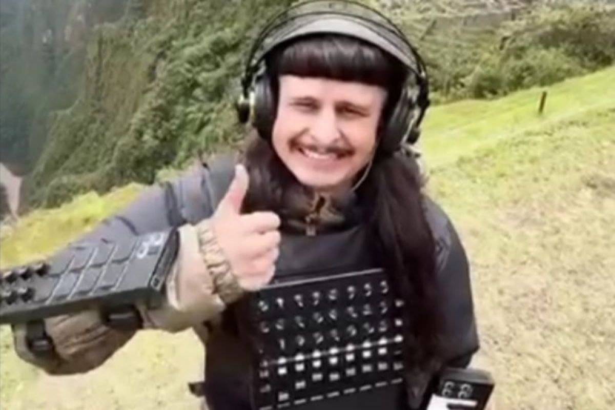 Musisi AS Oliver Tree tewas dalam kecelakaan helikopter di Brazil