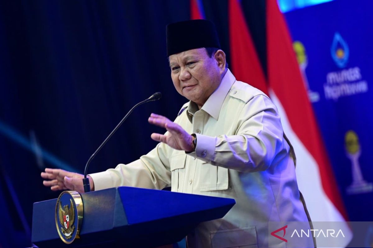 Latest Program: Prabowo sahkan revisi UU Polri, atur jabatan sipil hingga usia pensiun