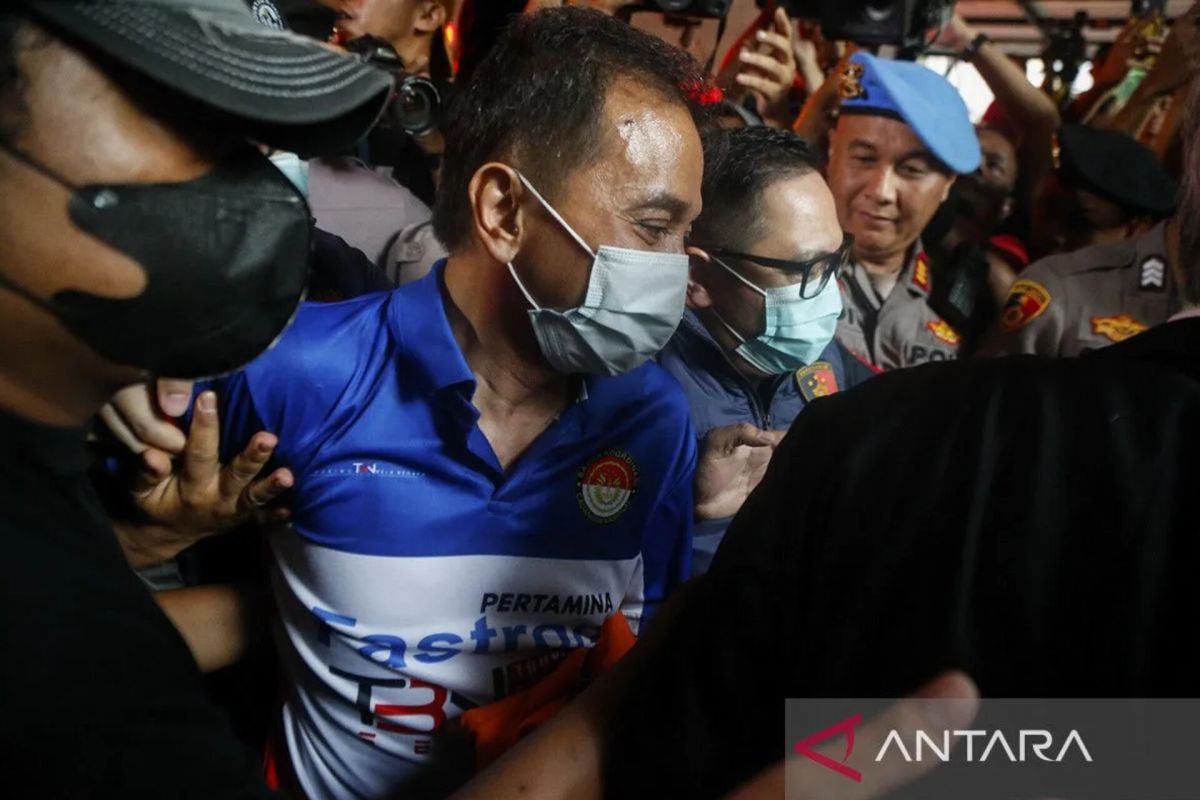 Meeting Results: Roy Suryo dan Tifa dirawat di RS Polri Kramat Jati usai pemeriksaan