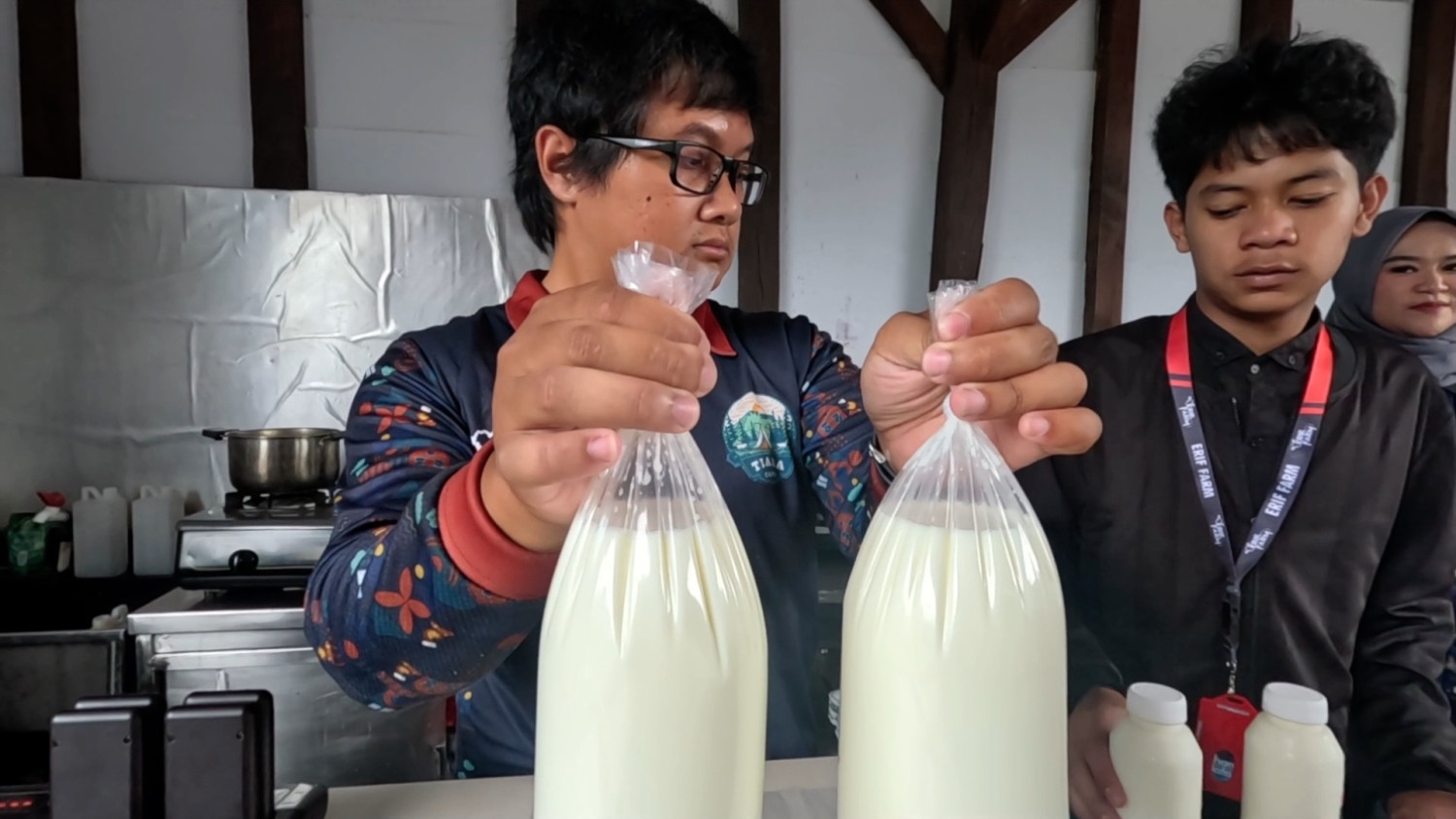Kemenko Pangan siapkan strategi kemandirian susu nasional