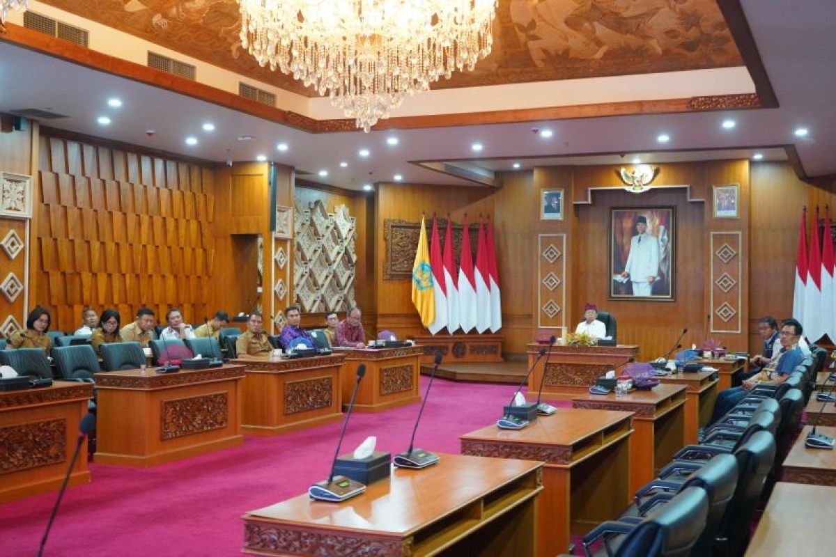 Koster minta tambah jadwal kapal barang Nusa Penida buat tekan harga