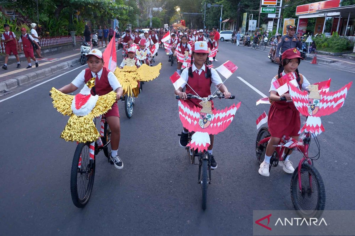 Pawai dan karnaval sambut Hari Lahir Pancasila