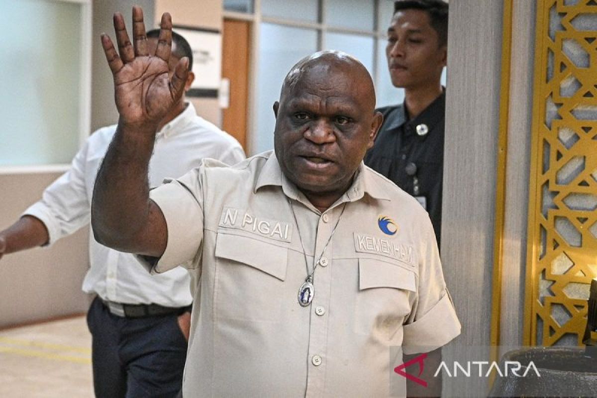 Important News: Hoaks! Menteri HAM Pigai sebut penangkapan kepala BGN merupakan pelanggaran HAM