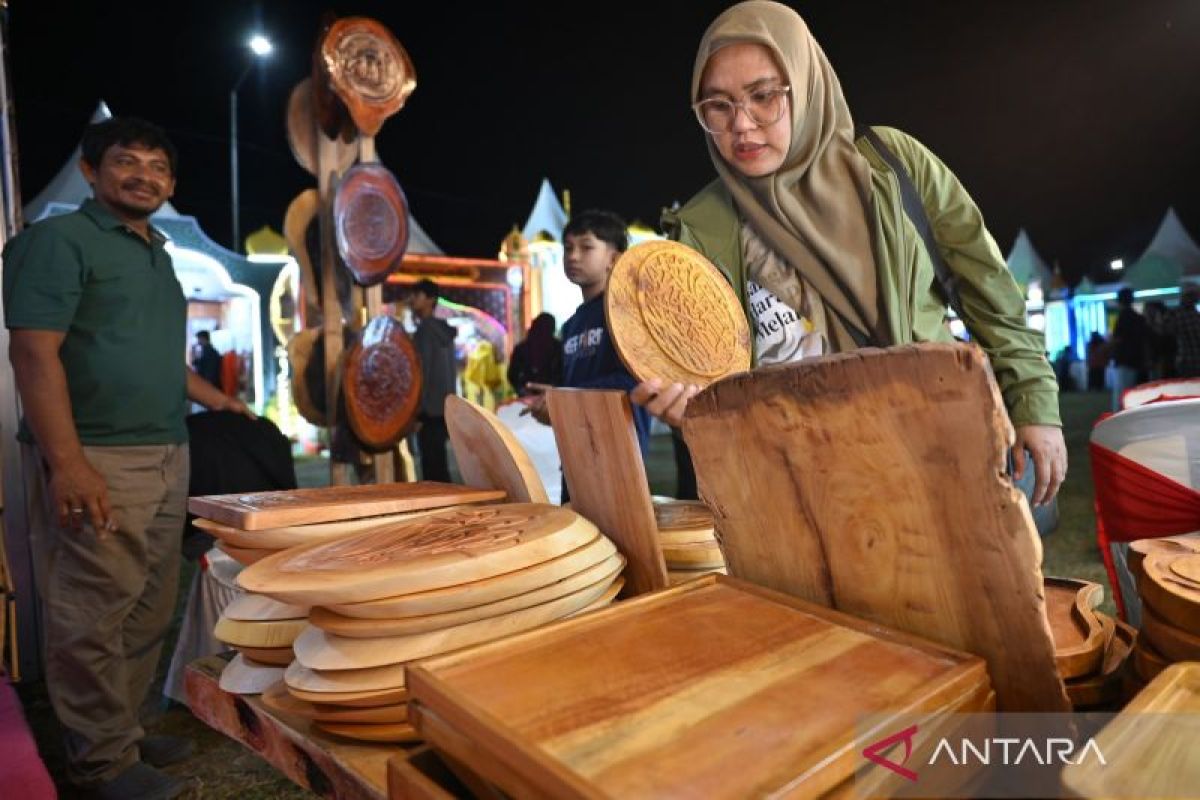 Solving Problems: Ekonom: Tren produk reusable di kalangan anak muda buka peluang UMKM