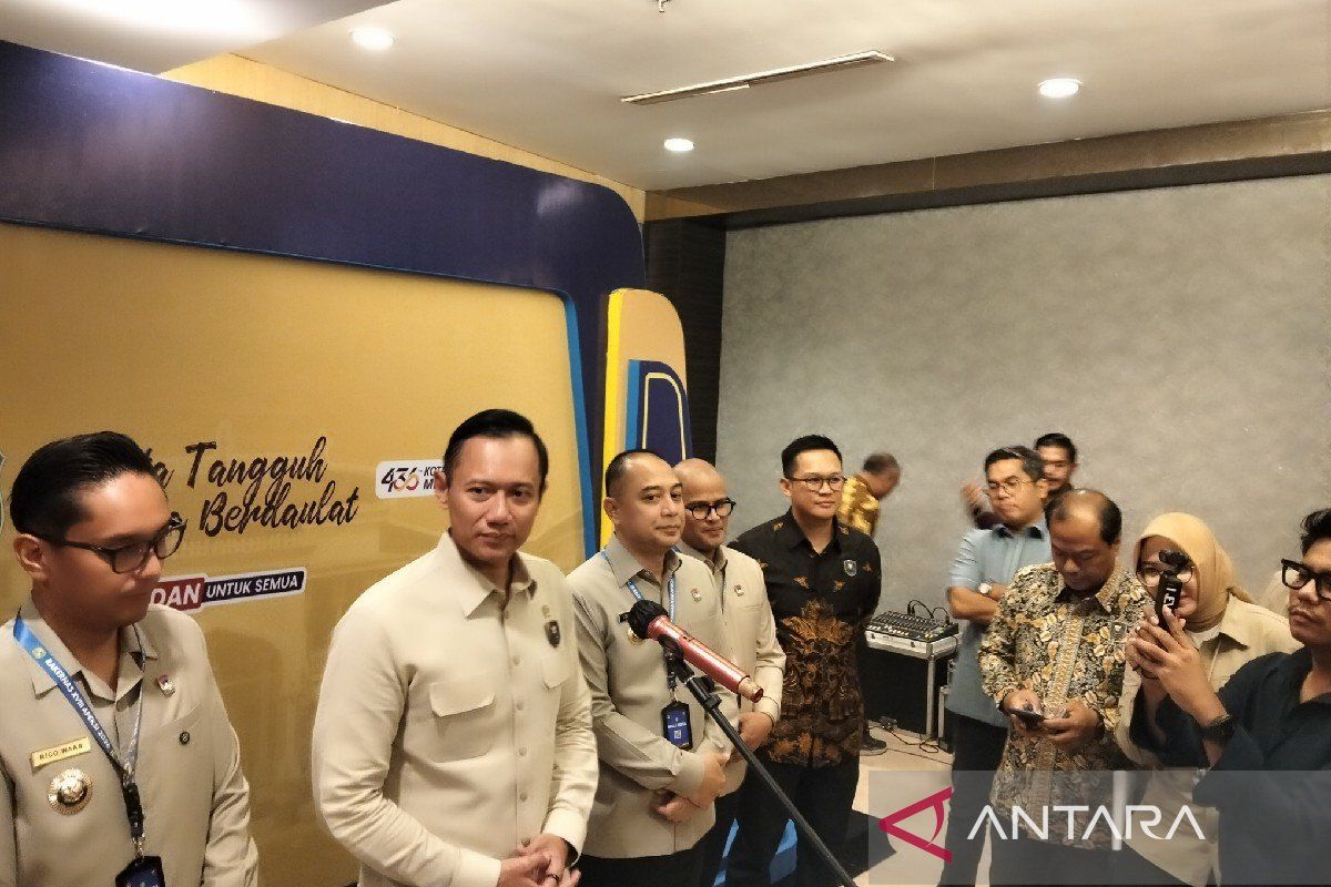 Topics Covered: Menko AHY tekankan kolaborasi pusat-daerah bangun kota tangguh