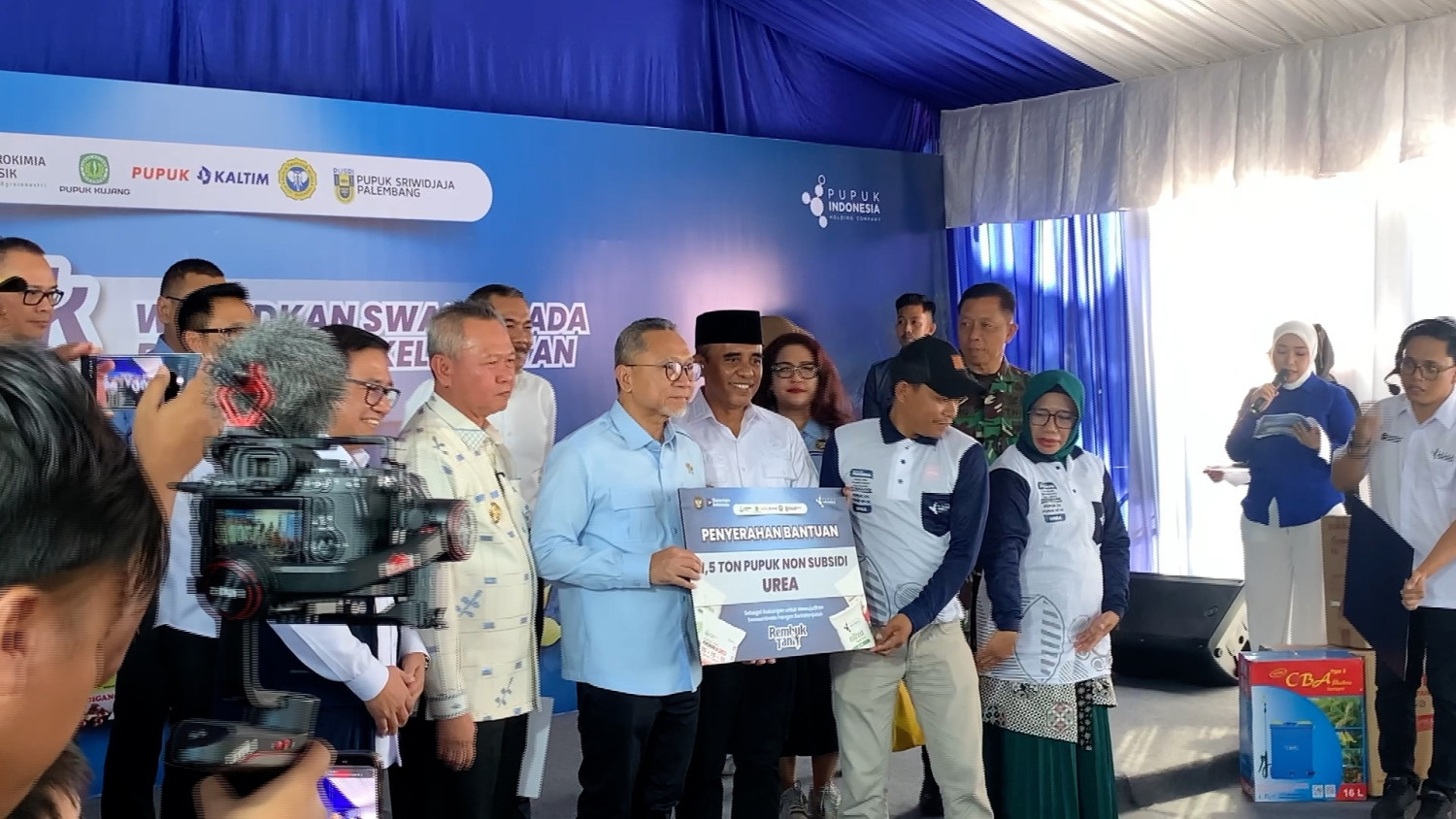 Historic Moment: Menko Pangan pastikan kelancaran penyaluran pupuk bersubsidi di Palu