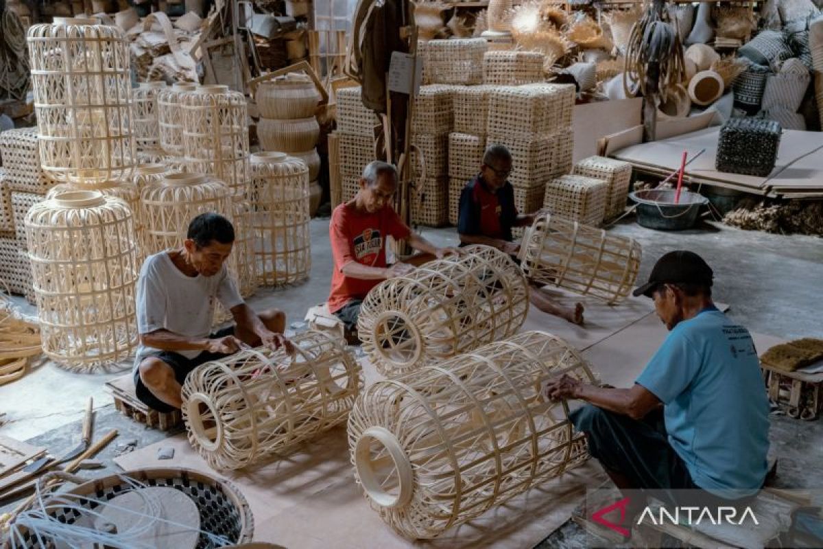 Latest Program: Celios: Penguatan talenta pekerja dorong daya saing industri kreatif
