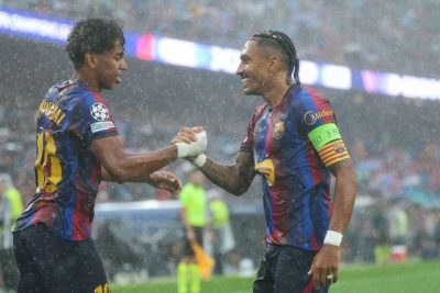 Raphinha dua gol, Barcelona pesta gol 5-1 atas Feyenoord di Camp Nou