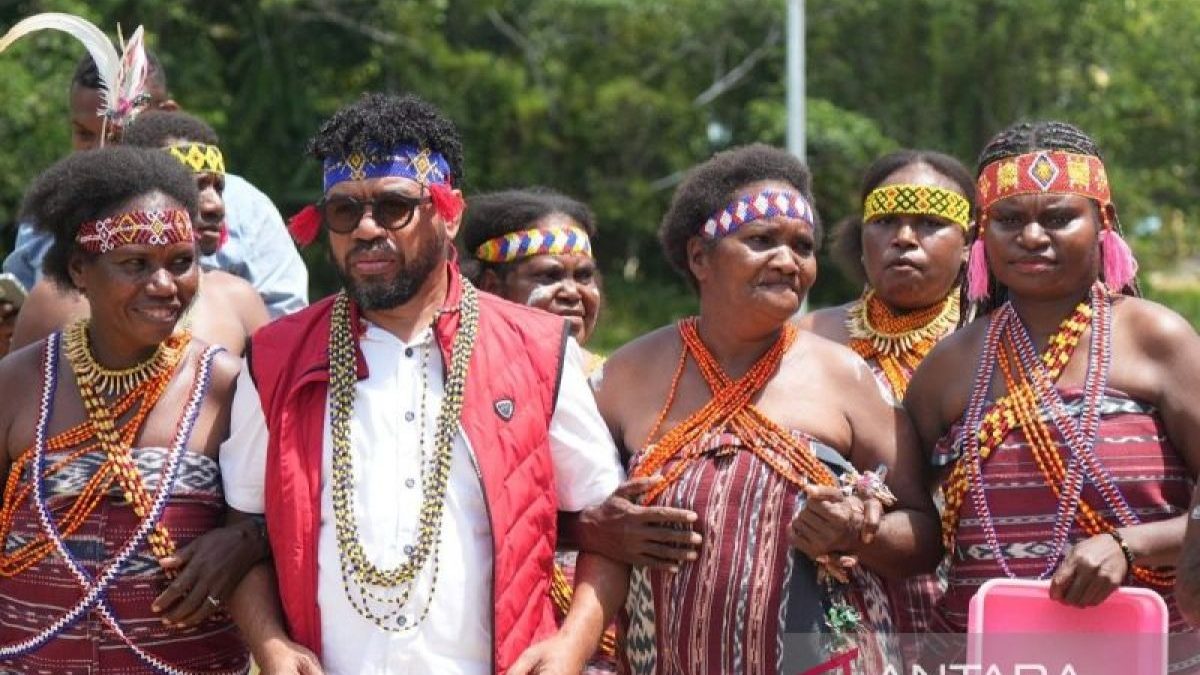 Filep Wamafma dorong hak adat Papua masuk RUU Reforma Agraria