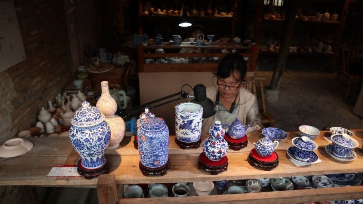 Jingdezhen, awal mula porselen biru putih Tiongkok