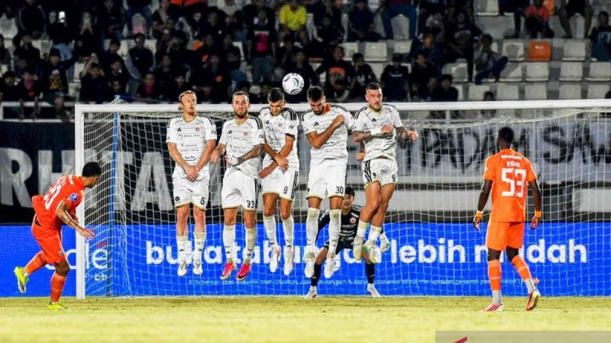 Persija lewat Yogyakarta karena terdampak abu vulkanik