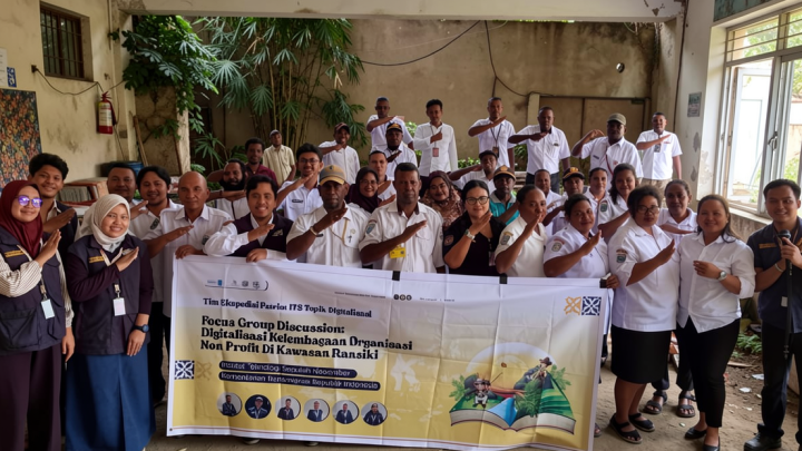 TEP ITS kembangkan sistem pengajuan kependudukan digital di Ransiki