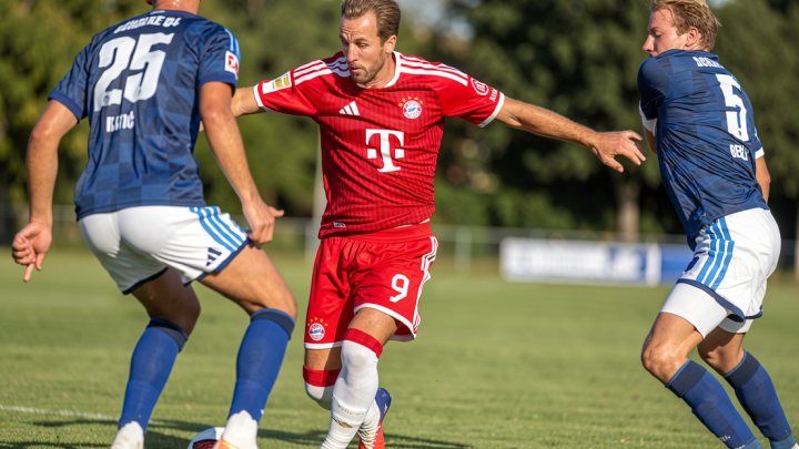 Bayern Muenchen imbang tanpa gol di kandang Schalke